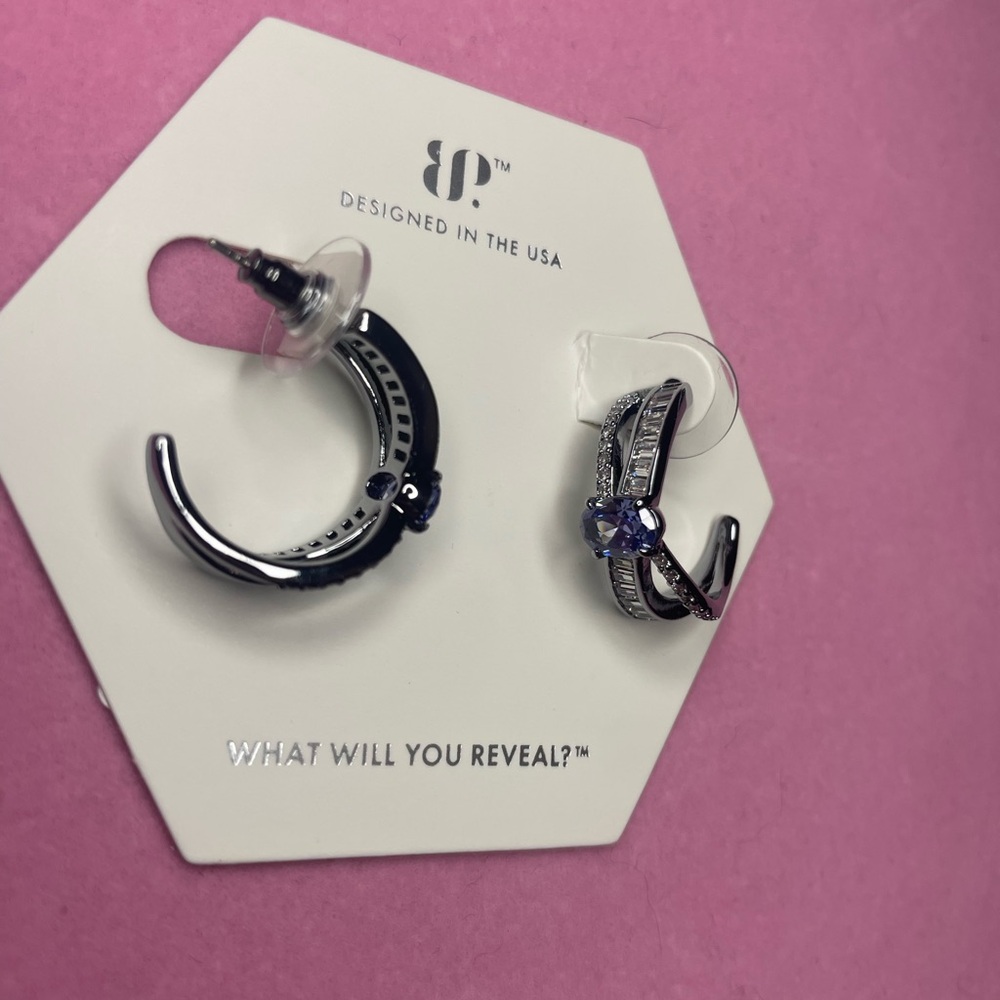 Earring bundle - Picture 9 of 16